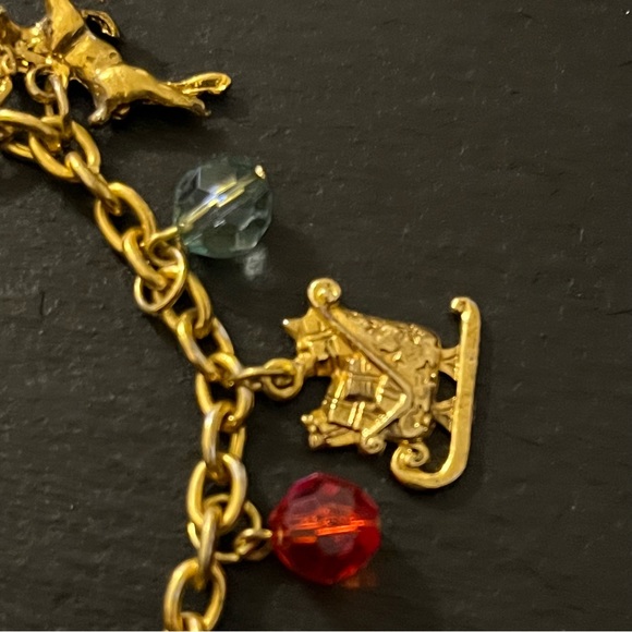 Vintage Gold Tone Christmas Beaded Charm Bracelet - Picture 4 of 16
